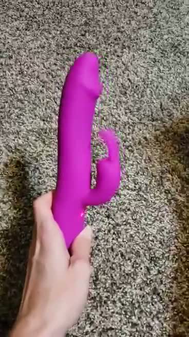 sex toy reveiw Amazon User's Vibrator Review Goes Viral main image 0