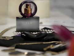 Mona and Mona 2 by LELO - How To Video